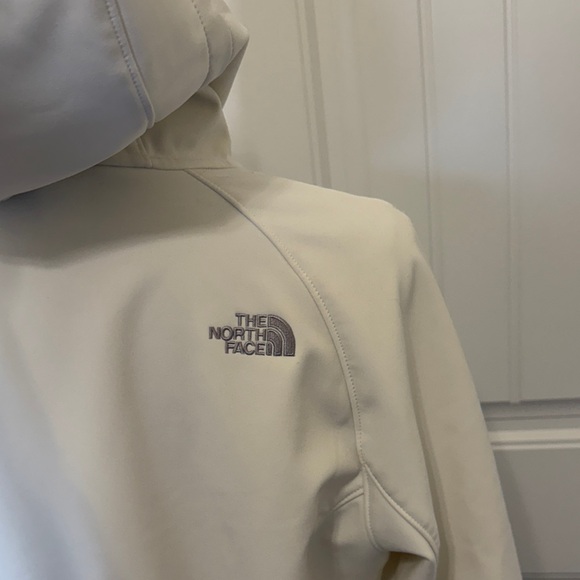 The North Face Women's Snow White Ski Jacket - Picture 3 of 12